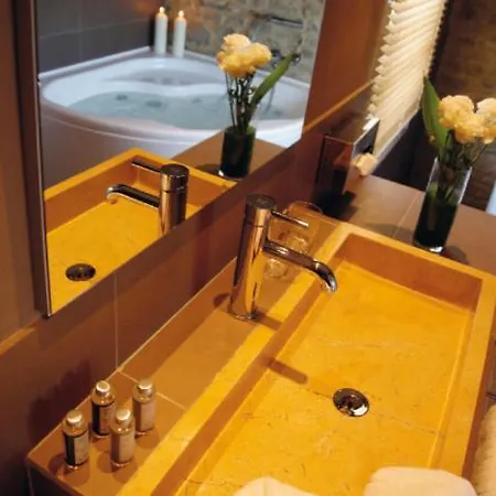 Relais La Corte Di Lequio Lequio Berria