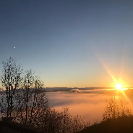 Relais La Corte Di Lequio Hotel *